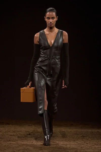 Look 39